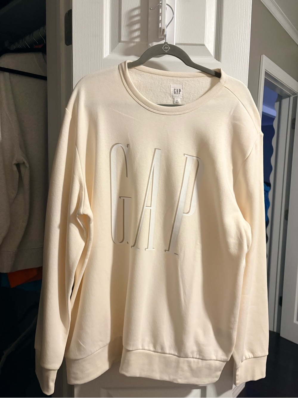 GAP Men's Crewneck Sweatshirt in Soft Cream